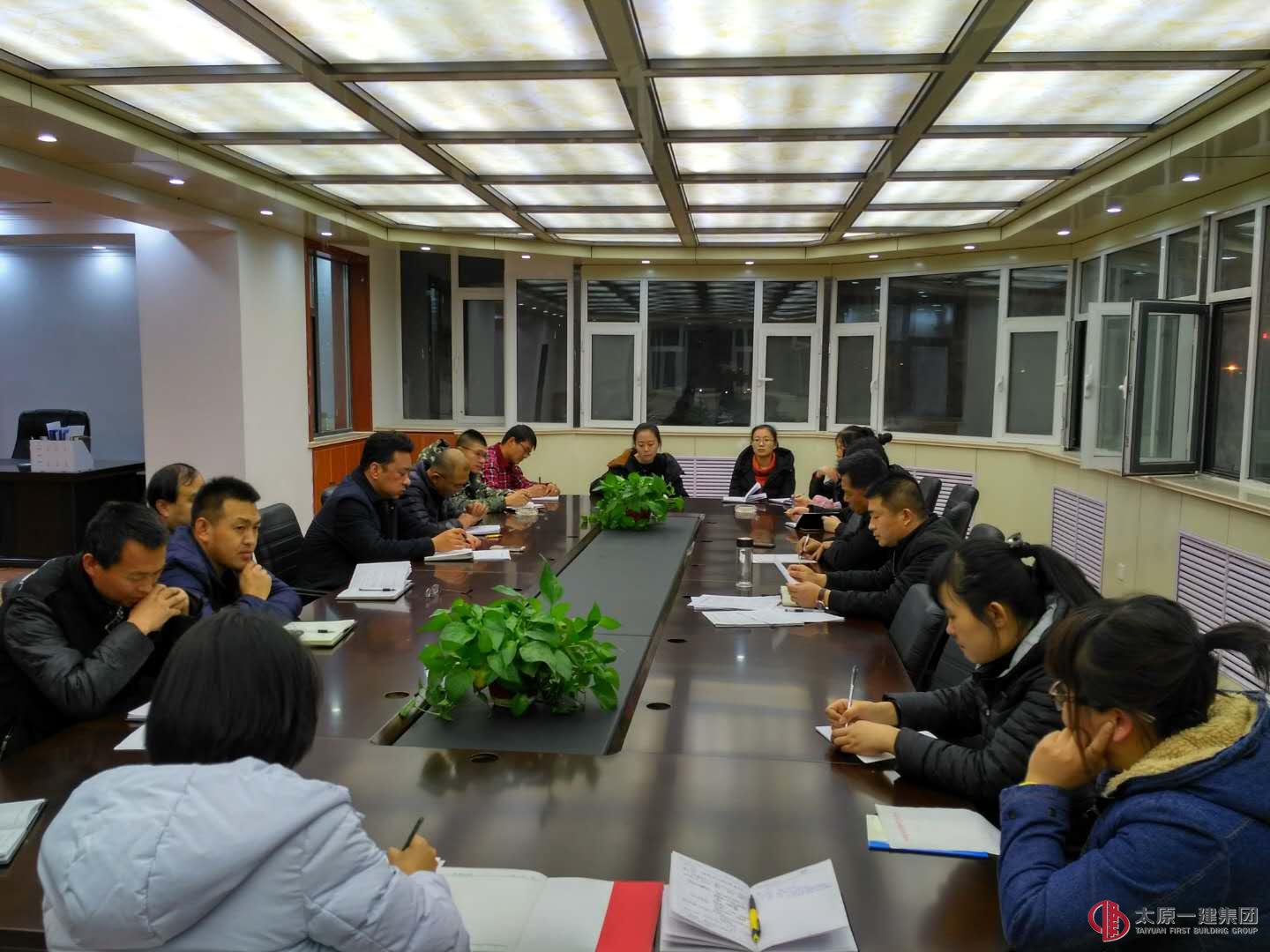 龍城公司傳達集團公司近期工作會議精神暨組織第二次黨課學習