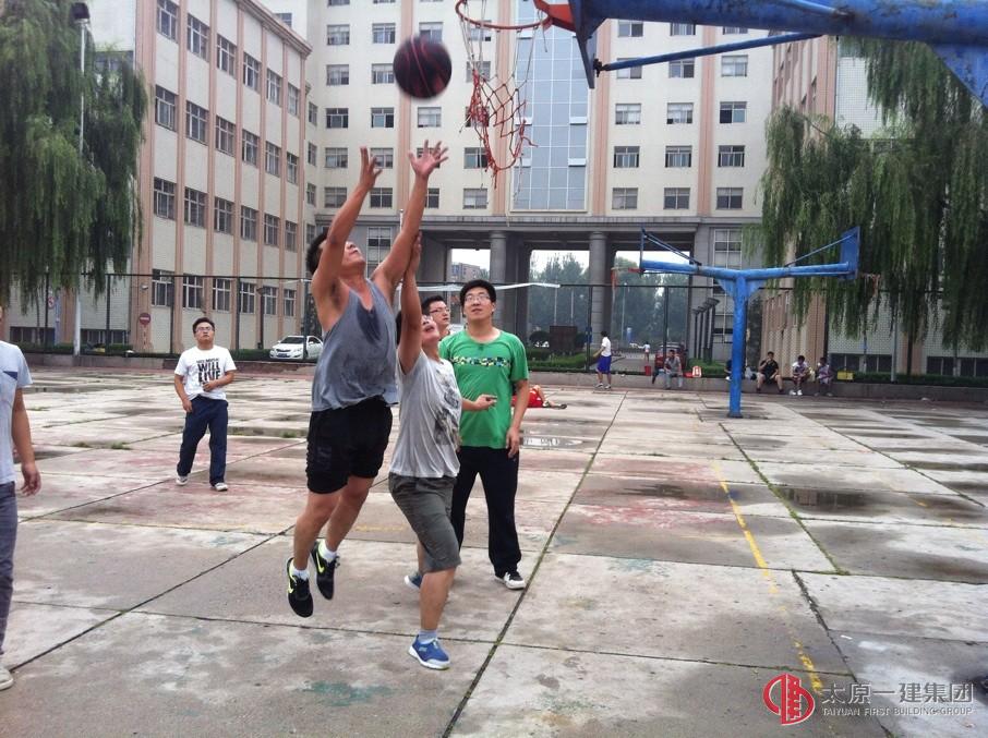 運(yùn)動帶來快樂   領(lǐng)悟?yàn)槿颂幨? width=