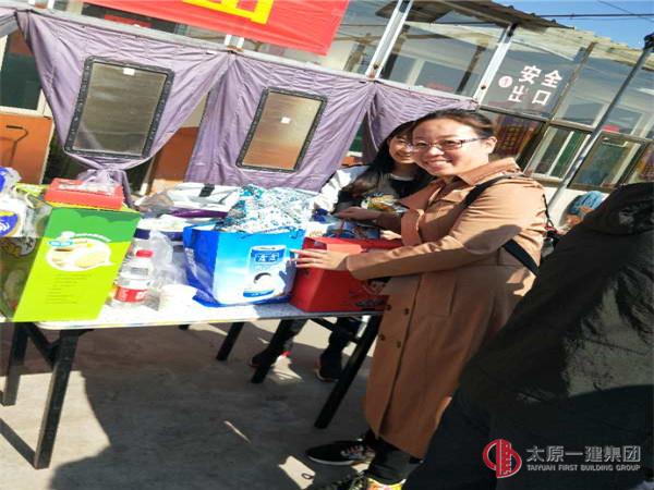 九九重陽節(jié)，濃濃敬老情——幼兒園開展重陽節(jié)慰問活動
