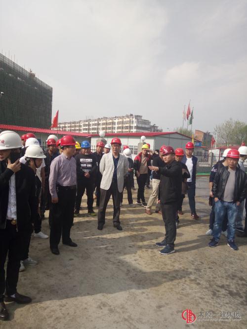 建設(shè)單位組織施工、監(jiān)理單位對(duì)項(xiàng)目管理公司阜南縣第五小學(xué)項(xiàng)目進(jìn)行觀摩學(xué)習(xí)
